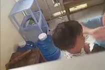 Nữ bảo mẫu tát vào mặt trẻ mầm non ở Trà Vinh