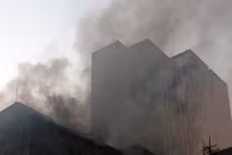 Hà Nội: Cháy “chuồng cọp” ở căn hộ tầng 5 của khu tập thể