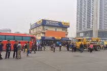 Nhiều xe vẫn đóng cửa, bỏ khách tại bến xe Mỹ Đình