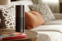 Loa kỳ lạ biết nói “tuốt tuột”... chỉ 4,3 triệu trên Amazon