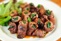 10 món thịt cuốn rau củ cho bé lười ăn rau