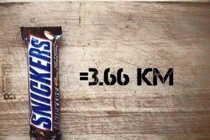 Phát hoảng đo số calo của thức ăn với km chạy bộ