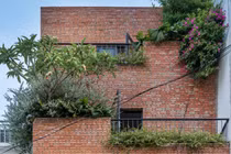 Báo Mỹ ngỡ ngàng trước ngôi nhà gạch mộc giản dị ở Đà Nẵng