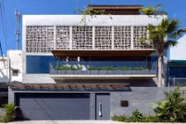 Mãn nhãn biệt thự phố có bể bơi làm trung tâm