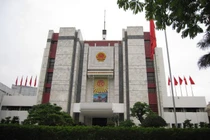 Ông Nguyễn Đức Chung ra chỉ thị cấm cán bộ tặng quà Tết cấp trên