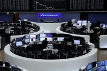 Chứng khoán thế giới lập kỷ lục mới 