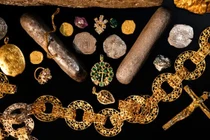 Phát hiện báu vật từ con tàu đắm hơn 350 năm trước