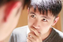 Nhậu về muộn, tôi hốt hoảng bật khóc khi đồ đạc xáo trộn