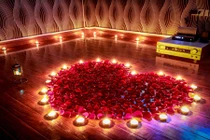 Những dịch vụ lạ kiếm bộn tiền trong ngày 8/3