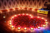 Những dịch vụ lạ kiếm bộn tiền trong ngày 8/3