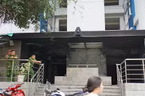 Lũ lượt khuân hành lý rời chung cư Carina Plaza