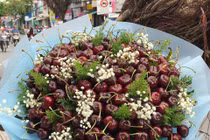 Hoa "kịch độc" ăn được giá tiền triệu cho ngày 8/3