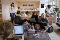 "Đột nhập" văn phòng siêu sang chỉ phụ nữ mới được vào