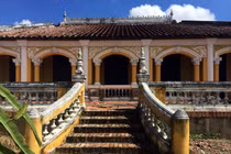 Cận cảnh 4 ngôi nhà cổ của gia tộc giàu nức tiếng miền Tây