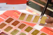 Giá vàng hôm nay 10/7: Nỗi sợ biến thể Delta đẩy vàng tăng giá