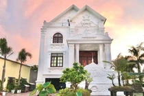 Choáng ngợp biệt phủ rộng 2.000m2 của tiểu thư miền Tây