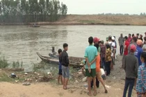 Tìm thấy thi thể bé 6 tuổi, 2 trẻ khác vẫn mất dấu