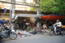 3 chợ đồ cũ bán hàng “đồng nát” nổi tiếng ở Hà Nội
