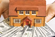 Thưởng tết BĐS 2021: Chỗ treo ô tô… nơi động viên tinh thần là chính 