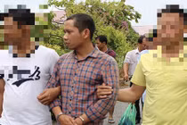 Chân vòng kiềng “tố” nghi phạm cướp ngân hàng 