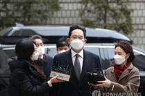 Người thừa kế tập đoàn Samsung lĩnh án 30 tháng tù