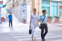  Nguyễn Thị Thành căng thẳng tới Sở giải trình "thi chui"