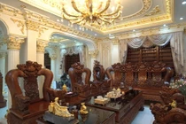 Sững sờ biệt thự toàn gỗ quý của đại gia Thanh Hóa