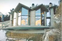 Cận cảnh biệt thự 7 tầng dát vàng xa hoa dưới lòng đất 