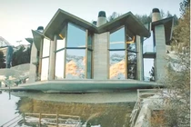 Cận cảnh biệt thự 7 tầng dát vàng xa hoa dưới lòng đất 