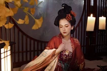 Hoàng đế Trung Quốc hoang dâm, tằng tịu với góa phụ... rồi chết thảm 