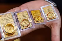 Khách mua vàng ngày vía Thần Tài giờ lãi “khủng” thế nào?