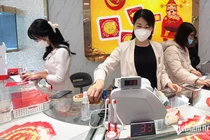 Giá vàng hôm nay 12/7: USD mạnh lên, lấn át vàng