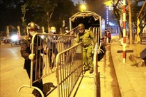 Dịch COVID-19: Cận cảnh trạm di động lấy mẫu xét nghiệm