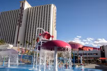 Cặp nam nữ từ Việt Nam sang Mỹ bị đâm chết bí ẩn trong khách sạn