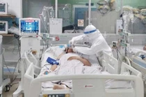 Sáng 5/10: Việt Nam tiếp nhận thêm 1,5 triệu liều vắc xin