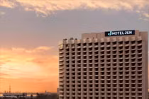 Dự SEA Games 30, U22 Việt Nam nghỉ tại khách sạn sang trọng cỡ nào?