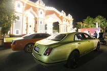 Các nữ đại gia Việt vung bao nhiêu tiền chơi siêu xe?