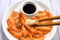 Luộc hải sản cần nhớ 2 bước này, nếu không sẽ tanh và mất ngon