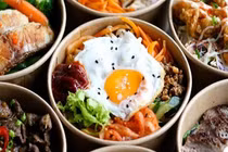 Khách sạn 5 sao Hà Nội bán đồ ăn bình dân 'siêu rẻ', chỉ từ 7.000 đồng