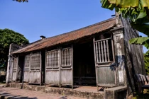 Giải mã bí ẩn bên trong ngôi nhà Bá Kiến 100 tuổi ở làng Vũ Đại