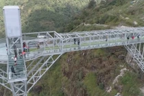 Cầu kính Rồng Mây nơi giao thoa đất trời Tây Bắc 