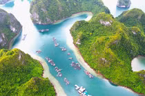 Làng chài cổ đẹp nhất ở vịnh Hạ Long tạm dừng đón khách