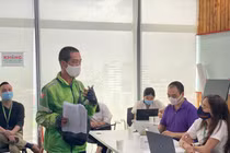 Grab và tài xế nên chia sẻ thế nào khi bị áp thuế?