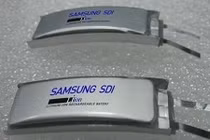 Lộ “ảnh nóng” viên pin cong dung lượng tới 6000 mAh của Galaxy X