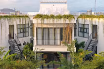 Thiết kế như tàu vũ trụ, biệt thự Ninh Thuận “gây sốt” trên báo ngoại