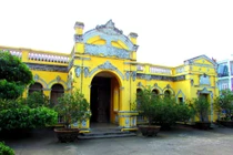 Cận cảnh căn nhà cổ độc đáo bậc nhất miền Tây 