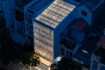 “Bọc lam thép” bên ngoài, nhà hướng Tây “mát rười rượi“