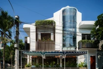 Nhà liền kề hướng chính Tây ghép hai thành một, nội thất vô cùng độc đáo