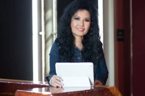 Chân dung nữ đại gia gốc Việt thành triệu phú Mỹ ở tuổi 27