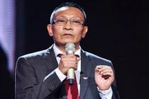 Nhà báo Lại Văn Sâm lần đầu làm MC một chương trình bán vé
